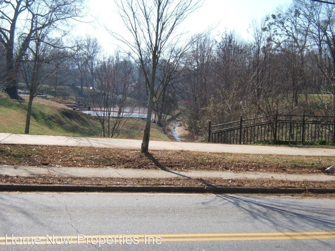 Foto del edificio - 1352 North Avenue NE