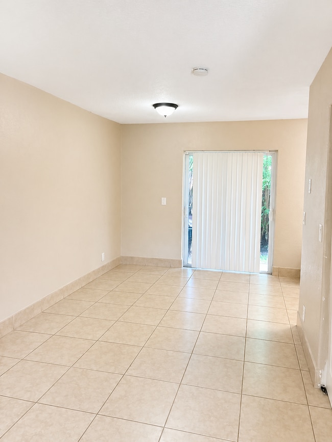 Foto del edificio - 1420 Barton Rd