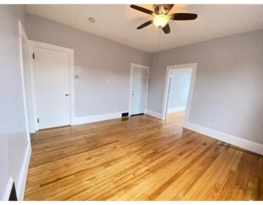 Foto del edificio - 385 Chatham St