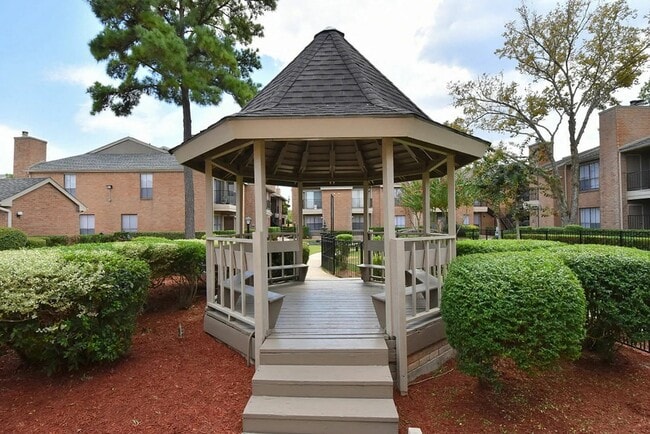 Foto del edificio - 1320 Farm to Market 1960 Bypass Rd E