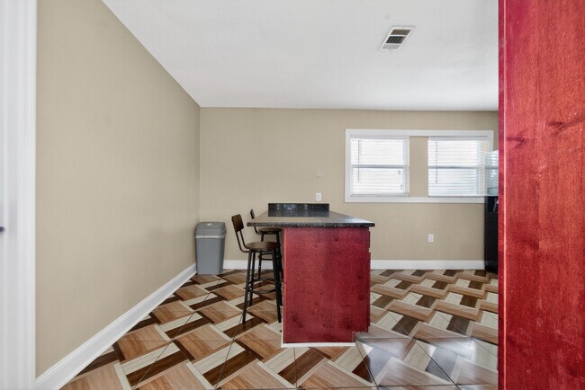 Building Photo - 2 Sweetbay Ln