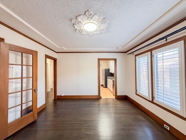 Foto del edificio - Detached Single Family Home in Peidmont Ne...