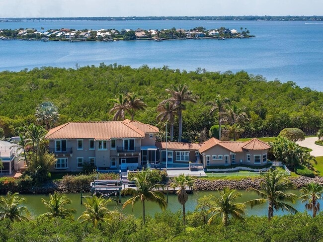 Building Photo - 4127 NE Rigel's Cove Way