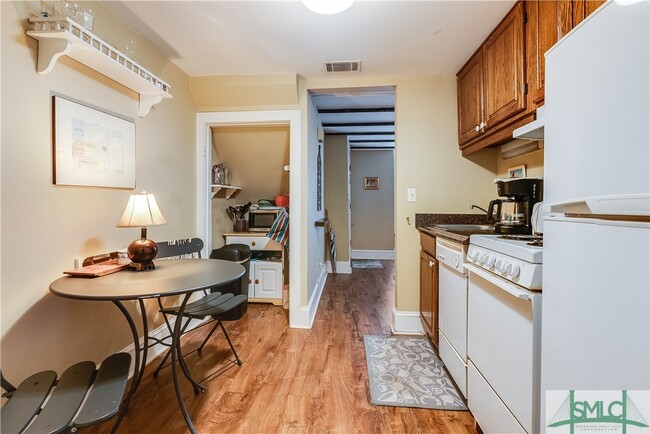 Foto del edificio - 335 Whitaker St