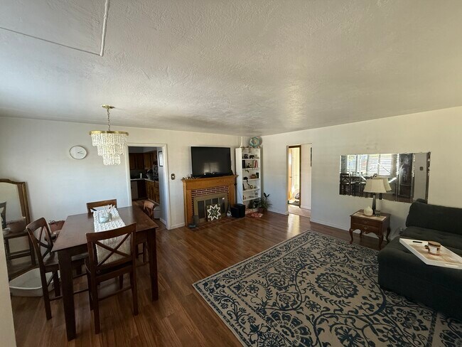 Foto del edificio - 1618 W Locust St