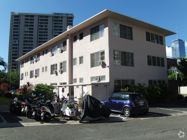 Building Photo - 1627 Ala Wai Blvd