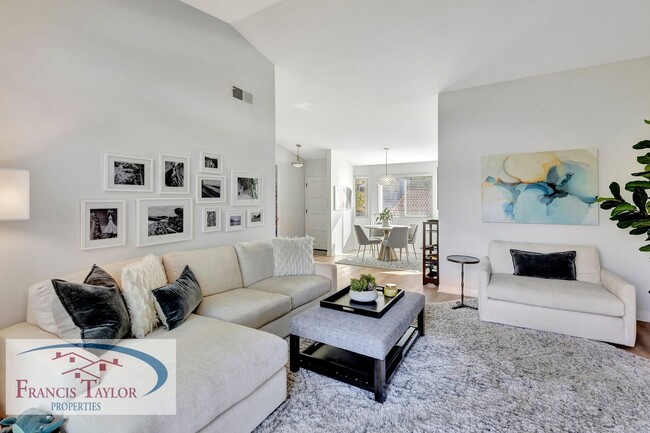 Foto del edificio - Idyllic 2 Bedroom Condo in Carlsbad