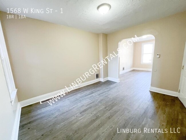 Building Photo - 1568 W King St