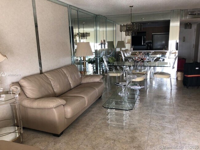 Foto del edificio - 2301 S Ocean Dr