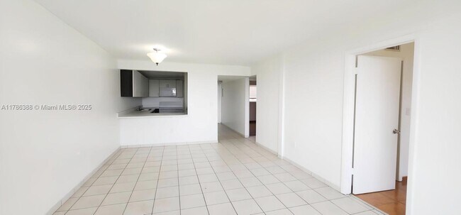 Foto del edificio - 10000 NW 80th Ct