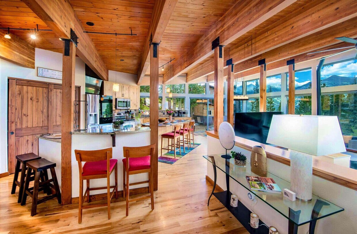 Foto principal - 1396 Forest Hills Dr