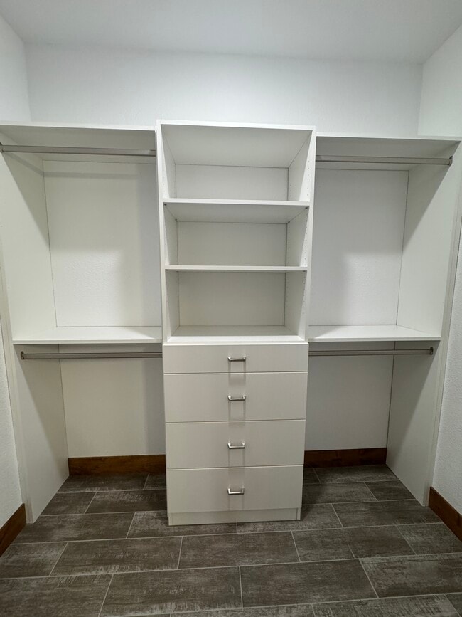 Building Photo - 11533 Forestview Dr S