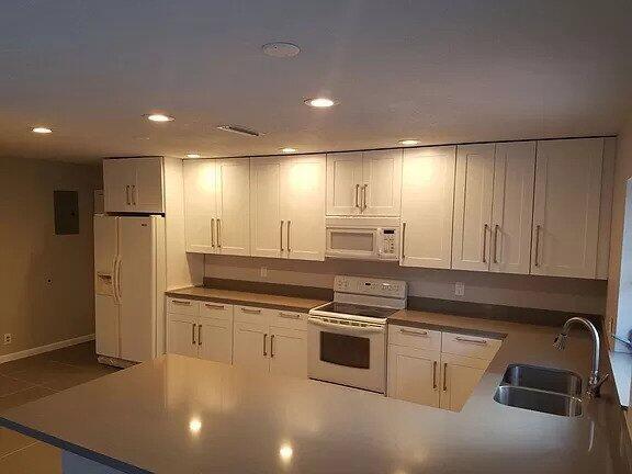 Foto del edificio - 10133 Windtree Ln