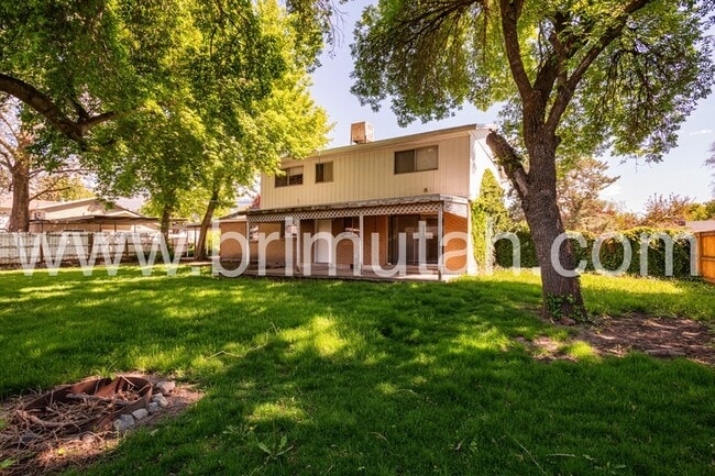 Building Photo - 1561 E 4945 S