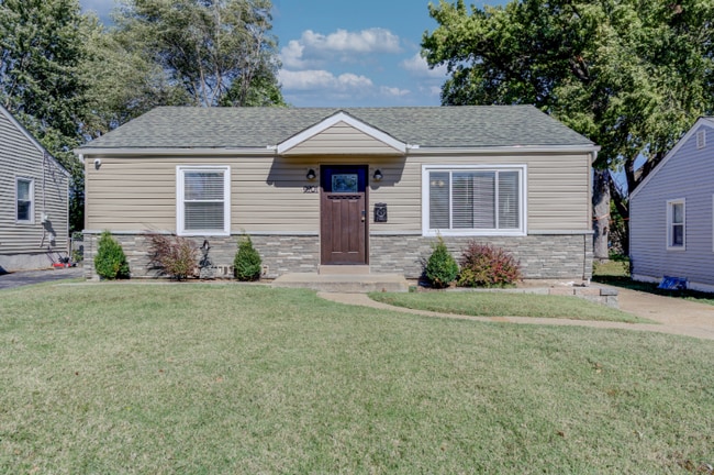 Building Photo - 9701 Echo Ln