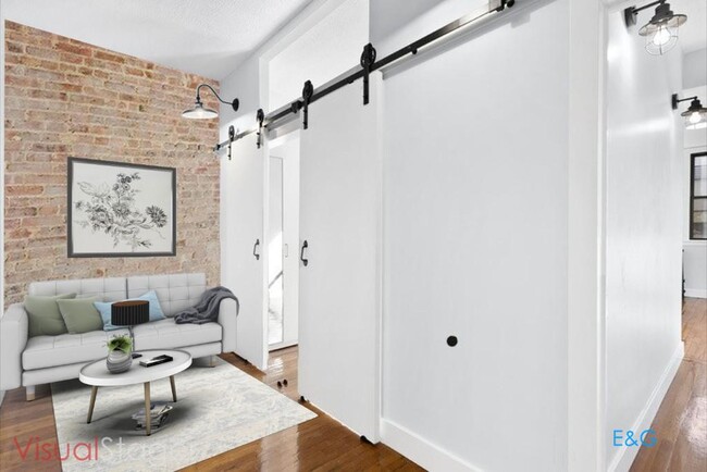 Garden Level 3 BR Townhouse Custom Apt. with large private outdoor Space - Garden Level 3 BR Townhouse Custom Apt. with large private outdoor Space
