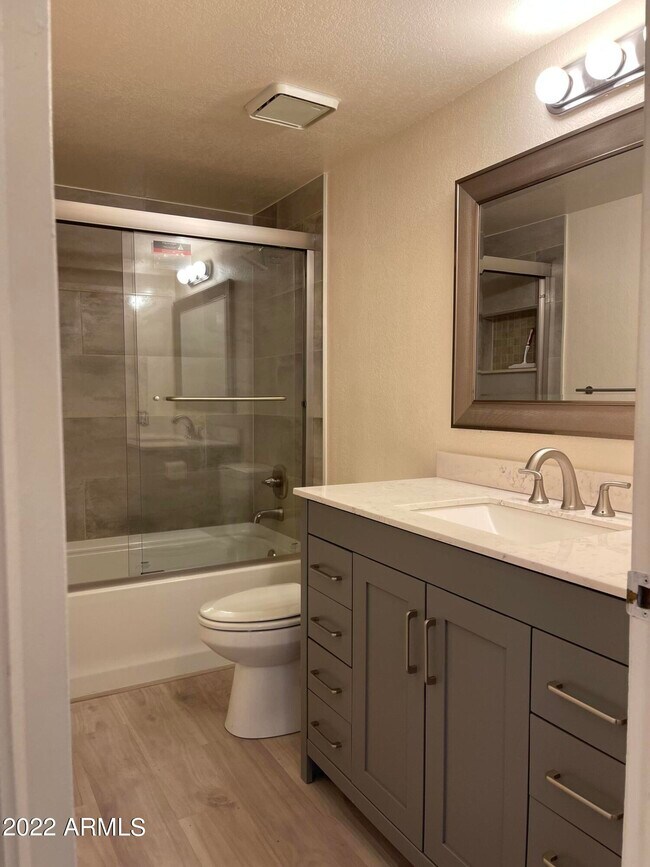 Foto del edificio - 1023 N Granite Reef Rd