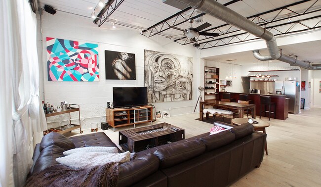 Foto del edificio - 820 DeKalb Ave NE