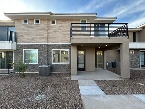 Building Photo - 2121 W Sonoran Desert Dr