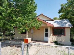 Building Photo - 709 Cobalt Ave