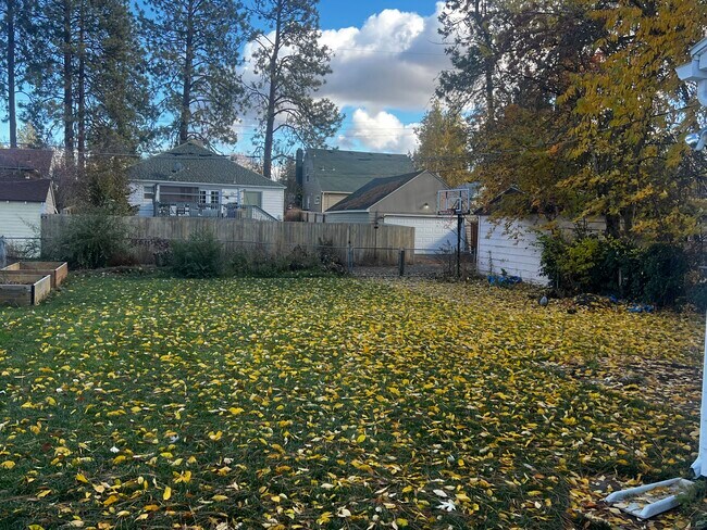 Building Photo - 4211 S Scott St