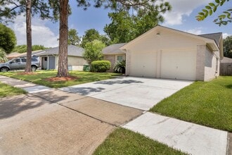 Building Photo - 17131 Quail Park Dr