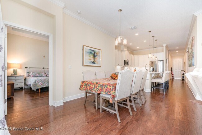 Building Photo - 2829 Avalonia Dr