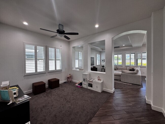 Foto del edificio - 3056 E Appaloosa Rd
