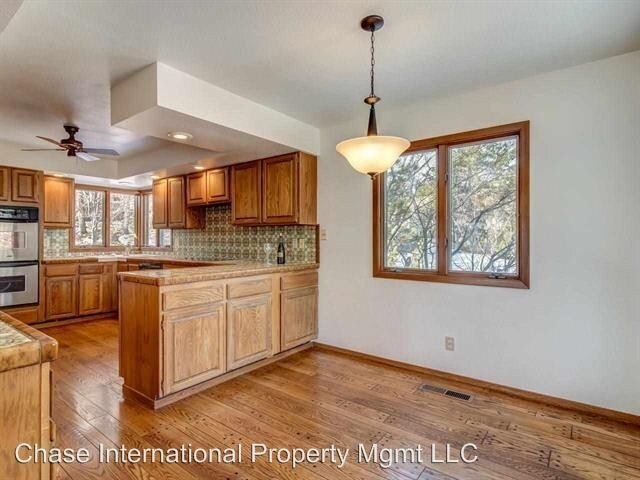 Foto del edificio - 2565 W Lake Ridge Shores