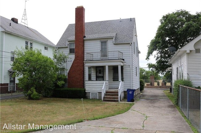 Building Photo - 3 br, 1 bath House - 11921 Puritan Ave