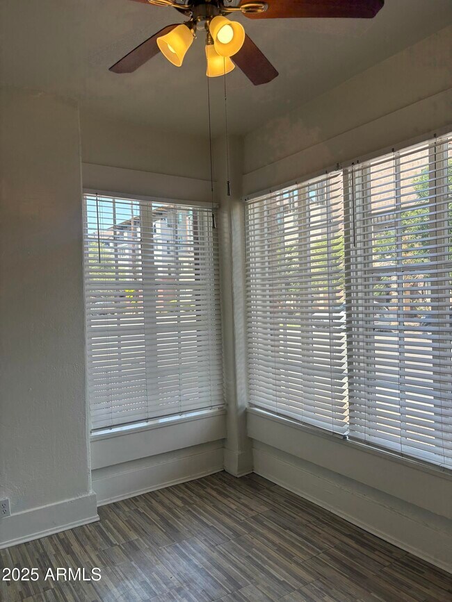 Foto del edificio - 845 N 2nd Ave