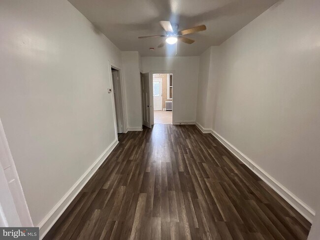 Foto del edificio - 1041 N Kenwood Ave