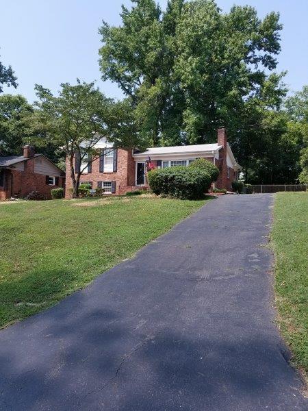 Building Photo - For Rent in Montclaire Sub of Charlotte, N...