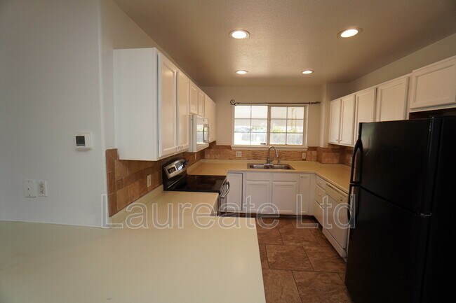Foto del edificio - 4776 Blackhawk Wy