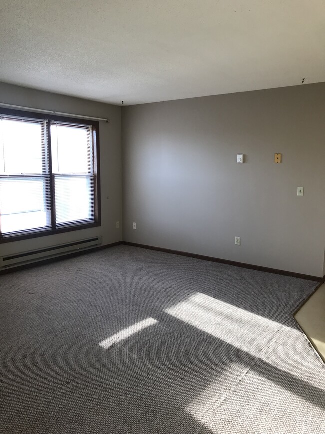 Living Room - 50950 Rose Ln