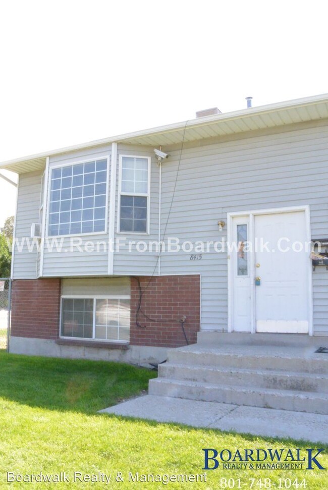 Building Photo - 2 br, 1.5 bath House - 8415 W 3100 S