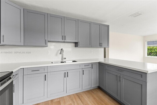 Foto del edificio - 6121 SW 40th Ct