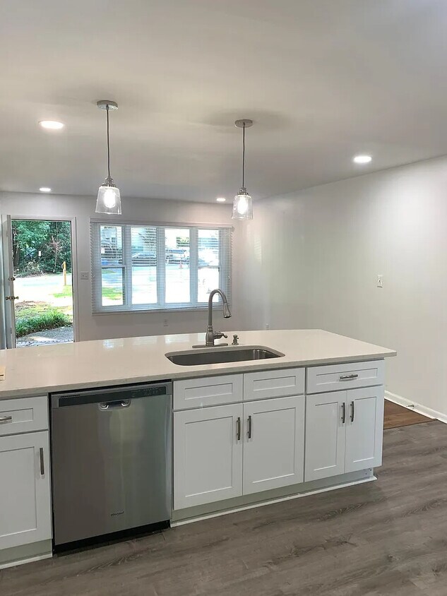 Foto principal - 3626 Admiral Dr