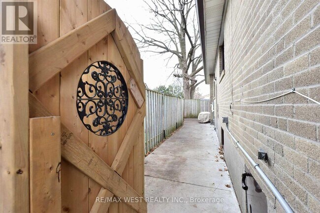 Photo du bâtiment - 45 Wildlark Dr