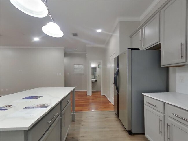 Foto del edificio - 5407 Kansas St
