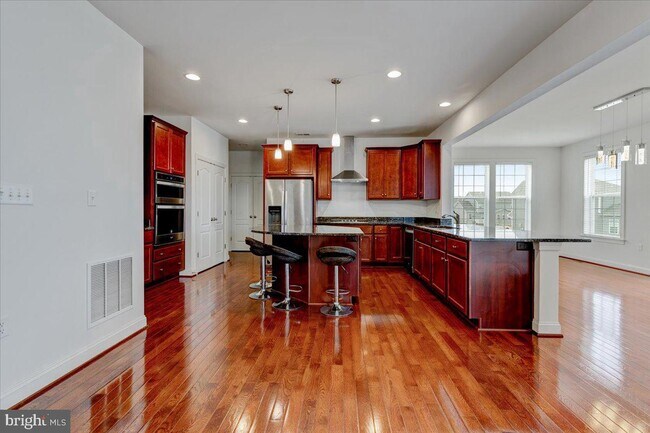 Foto del edificio - 221 Upperville Dr