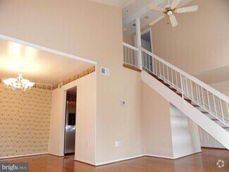 Building Photo - 21 Monarch Dr