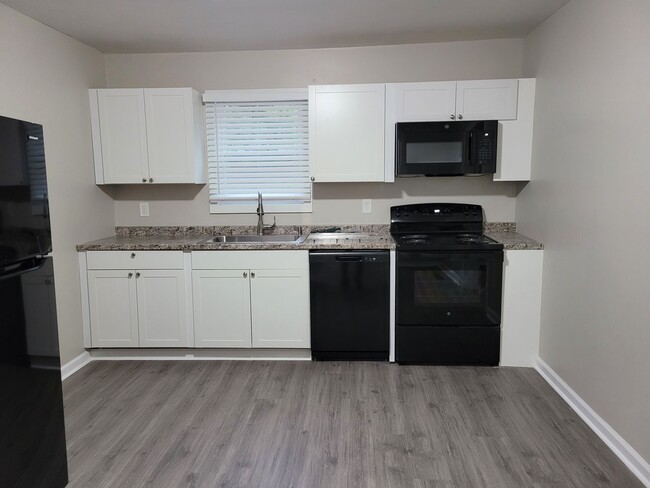 Foto del edificio - Totally Updated 3 BR 1 BA in Newnan