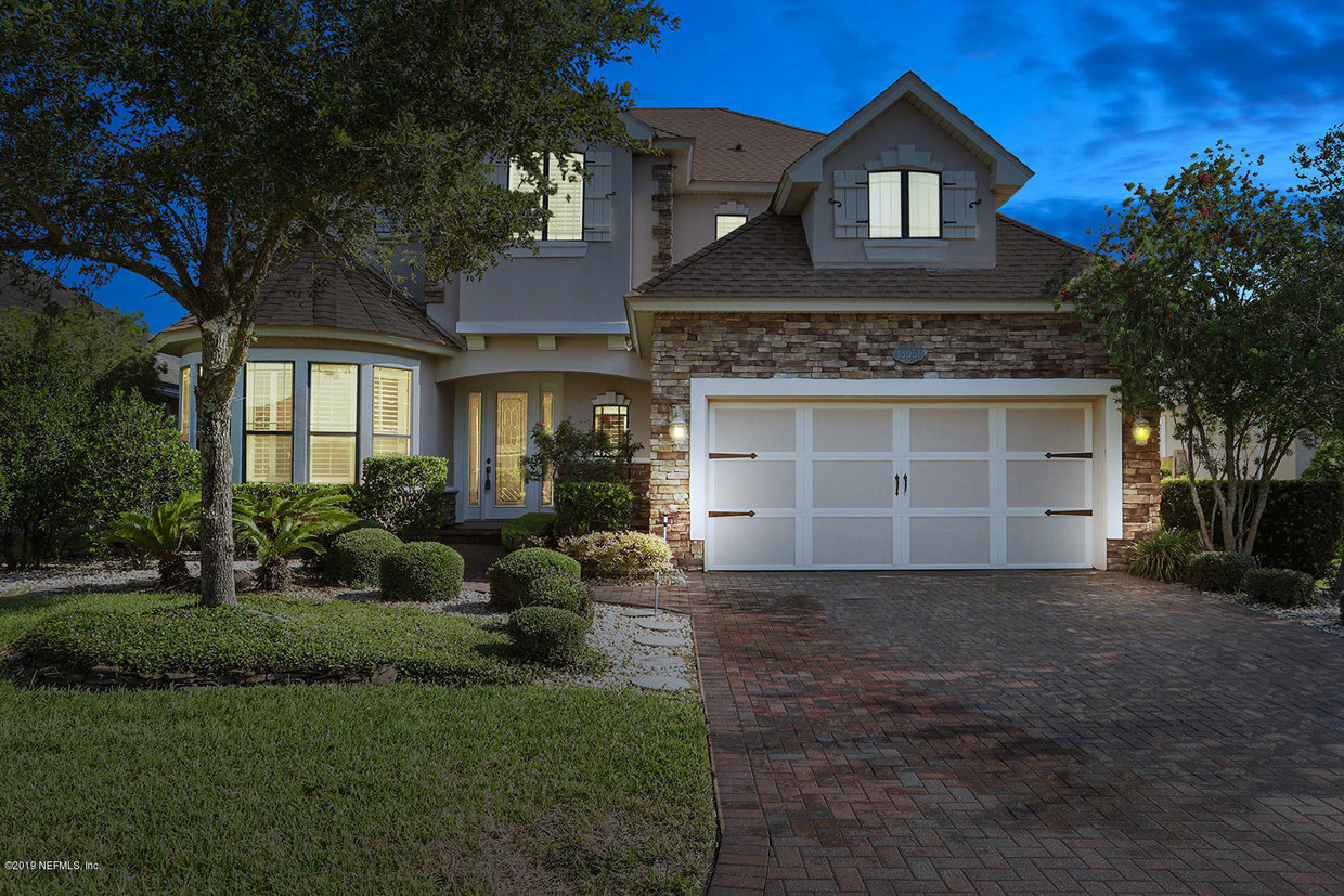 Foto principal - 13051 Highland Glen Way N