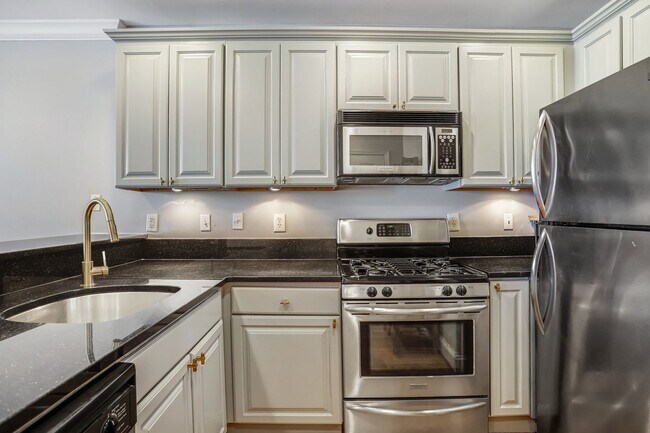 Building Photo - Terrific One Bedroom Condo in Truxton Circle!