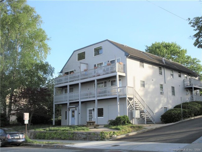 Foto del edificio - 271 Pequot Ave