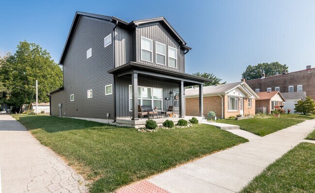 Building Photo - Do Not Miss this Beautiful piece of property.