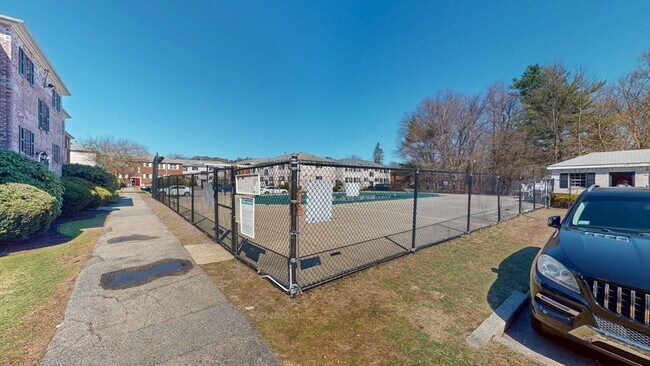 Foto del edificio - 137 Lake Shore Rd