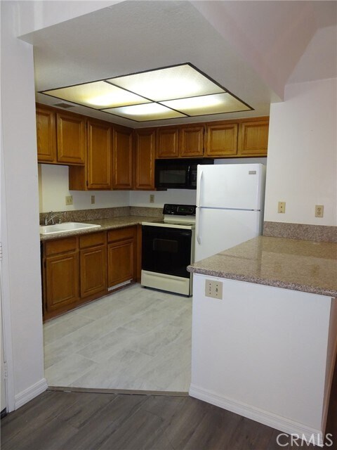 Foto del edificio - 22857 Hilton Head Dr