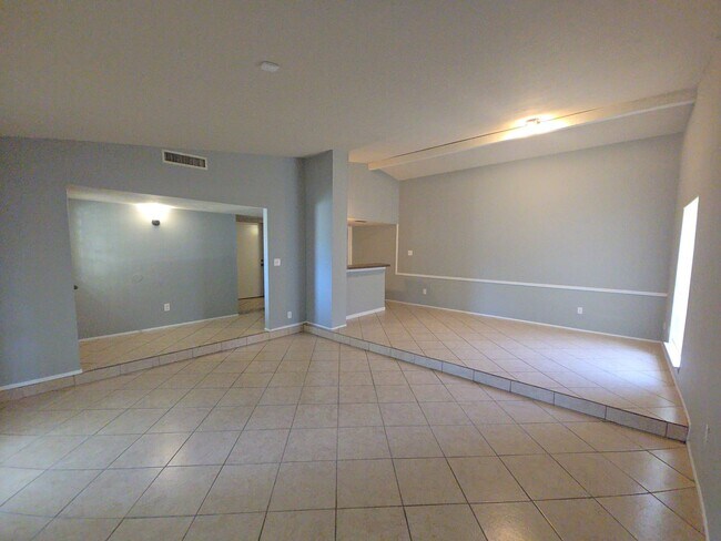 Building Photo - 3906 Postwood Dr